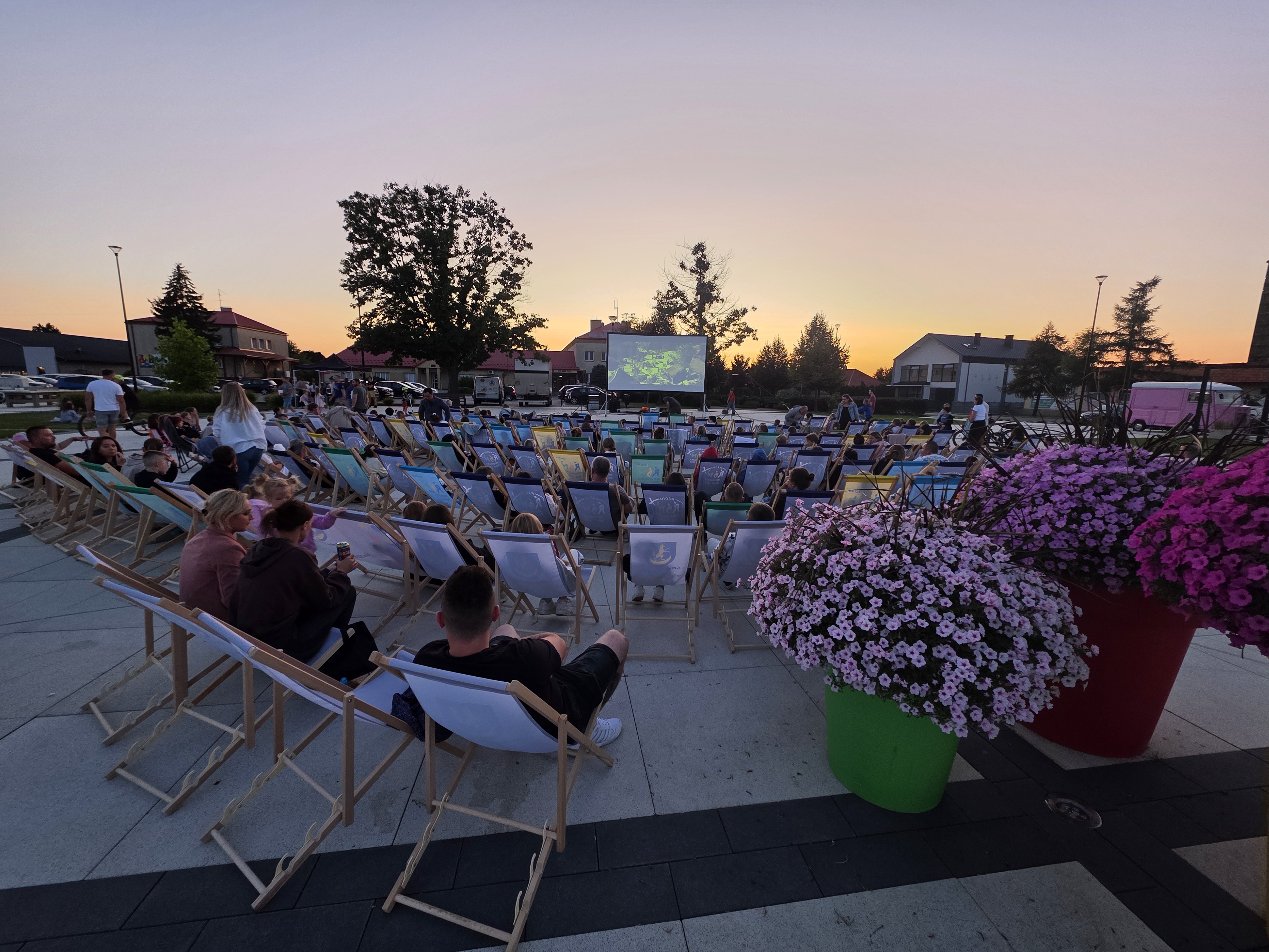 Kino plenerowe w Lisiej Górze – film, popcorn i wspólny wieczór pod gwiazdami